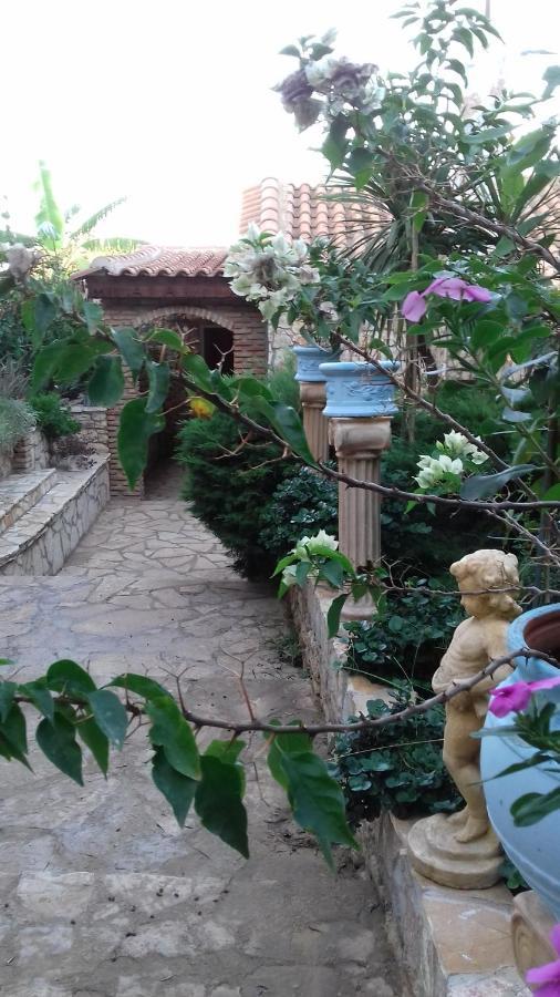 Mila La Villa Kastron  ภายนอก รูปภาพ
