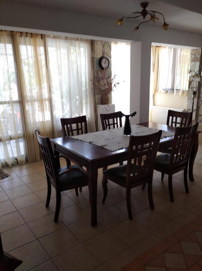 Mila La Villa Kastron  ภายนอก รูปภาพ