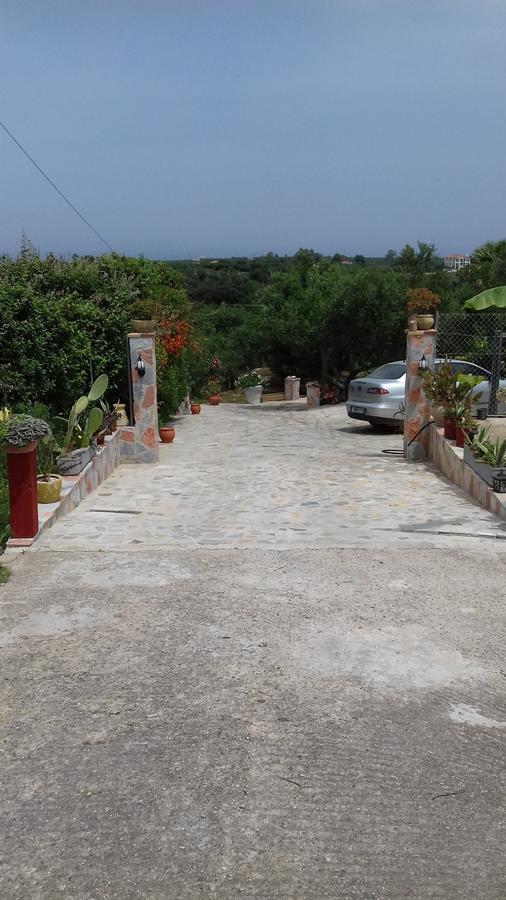 Mila La Villa Kastron  ภายนอก รูปภาพ