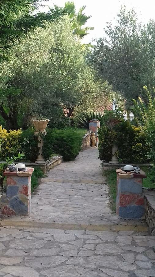 Mila La Villa Kastron  ภายนอก รูปภาพ